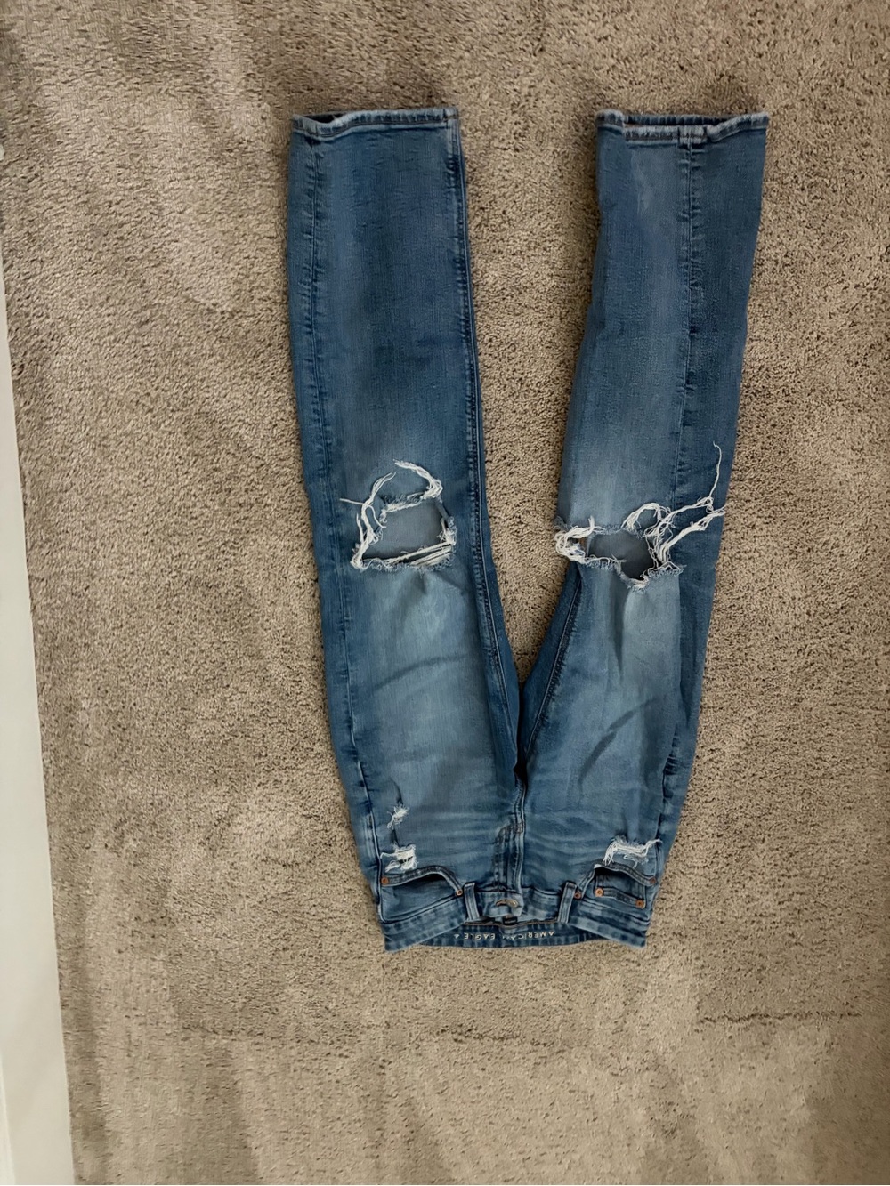 American Eagle Outfitters Light Blue Distressed Skinny Jeans
